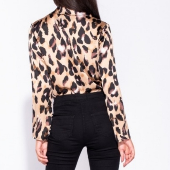 LEOPARD PRINT FRONT WRAP BODYSUIT - Picture 7 of 8